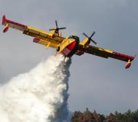 Meios aéreos reforçam combate às chamas em Odemira e Ourém