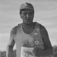 O atletismo ficou mais pobre, morreu o «Mestre» Carlos Alfaiate