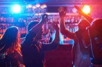 Covid-19: Bares e discotecas autorizados a reabrir na sexta-feira a partir das 22:00