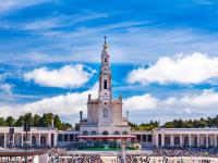 Papa diz aos peregrinos de Fátima que é momento de pedir pelo mundo inteiro