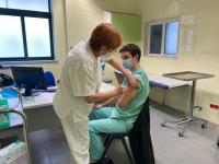 Covid-19: CHMT vacina 400 profissionais de saúde