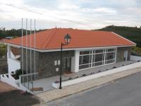 Vila de Rei: Edifício da Junta de Freguesia com obras de ampliação