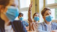 Conselho Nacional de Saúde contra continuidade do uso de máscara nas escolas