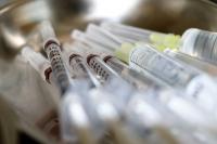 Covid-19: Futuro pós-vacinação entre reforço de dose, controlo de variantes e medicamentos