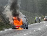 Ler notícia Nacional 2 cortada por causa de automóvel em chamas