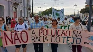 Populações Ribeirinhas Manifestaram-se em Lisboa contra Poluição no Tejo 
