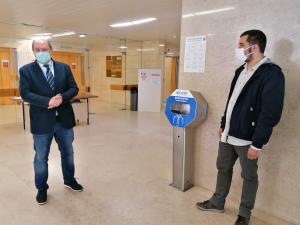 Empresa H.JDP ofereceu máquinas de desinfeção automática de mãos ao CHMT (C/ÁUDIO E IMAGENS)