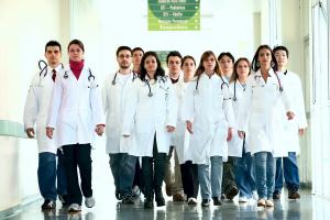 Governo vai estudar hipótese de abrir cursos de Medicina a estudantes internacionais