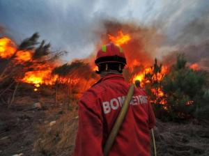 Incêndios: Três focos ativos na região mobilizam perto de 300 bombeiros