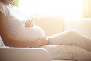 Covid-19: Orientações para grávidas inalteradas apesar de indícios de transmissão vertical – DGS
