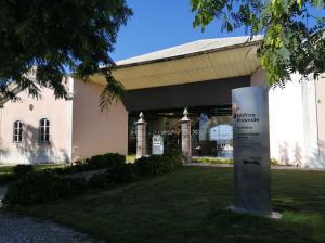 Abrantes: Secções de voto no Alto de Santo António mudam da Escola EB2 para Edifício Pirâmide