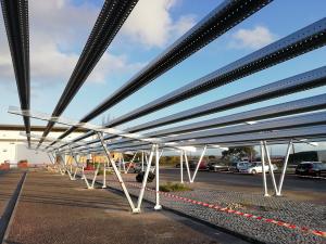 VN Barquinha: Central fotovoltaica cobre estacionamento no Aquagym