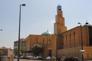 Covid-19: Requerentes de asilo ficam na Mesquita de Lisboa até testarem negativo