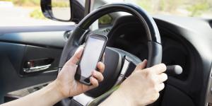 GNR intensifica fiscalização ao uso do telemóvel durante a condução