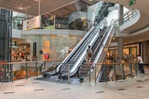 Covid-19: Centros comerciais querem reabrir todas as lojas já na segunda-feira