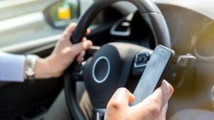 Um em cada cinco acidentes no 1.º semestre deveram-se a distração, 38 ao telemóvel