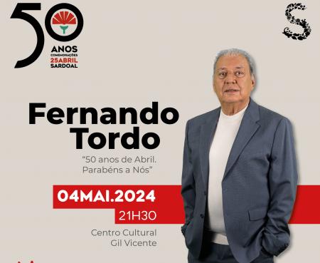 Fernando Tordo celebra Abril no palco do Centro Cultural Gil Vicente